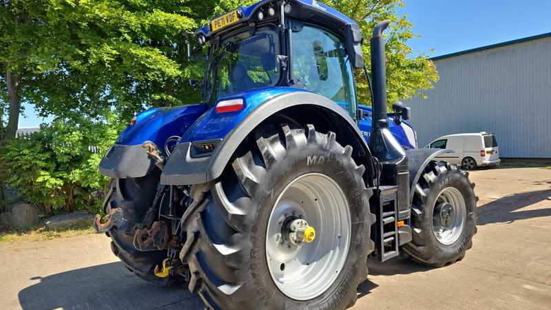 New Holland T7.315 Blue Power Tractor for sale 