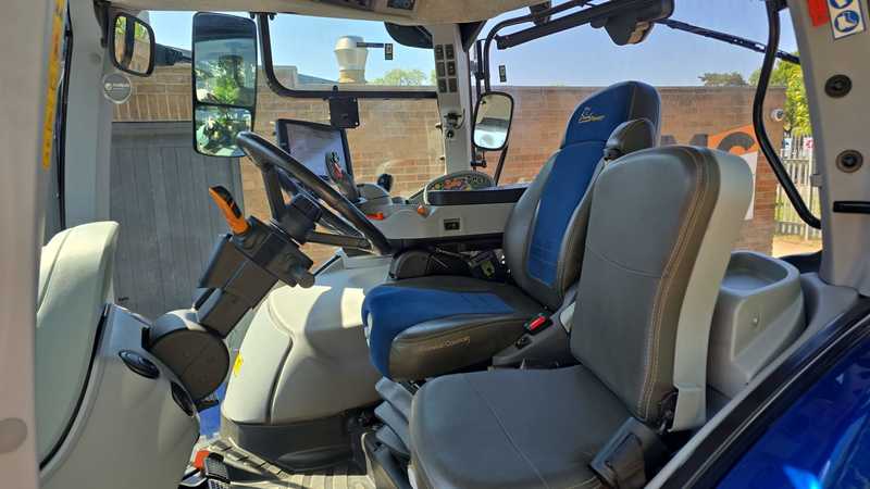 New Holland T7.315 Blue Power Tractor for sale 