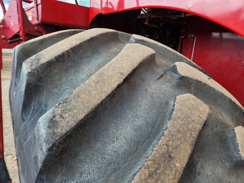 Combines & Harvesting Equipment  Case IH 2388 Combine   Photo