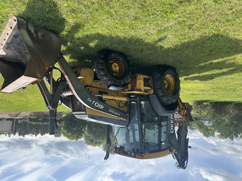 John Deere 410J TC Tractor Loader Backhoe for sale 