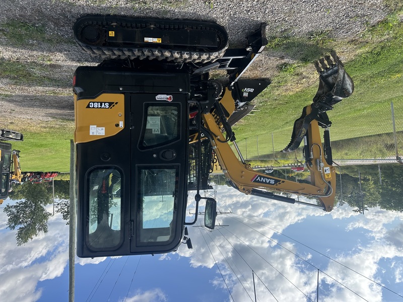 Sany SY18C Mini Excavator package  - only 140 hrs ! 