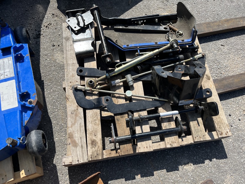 New Holland 260gms Mid Mount Mower