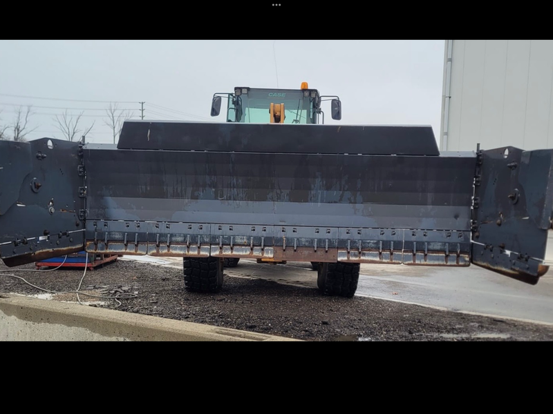 Metal Pless Agrimaxx 12-18-42 LE Snow Wing plow 