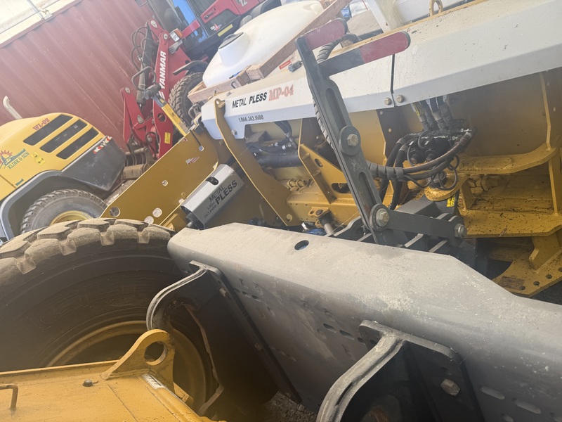 Metal Pless MAXXPRO 10-26 LE Snow Plow for sale 