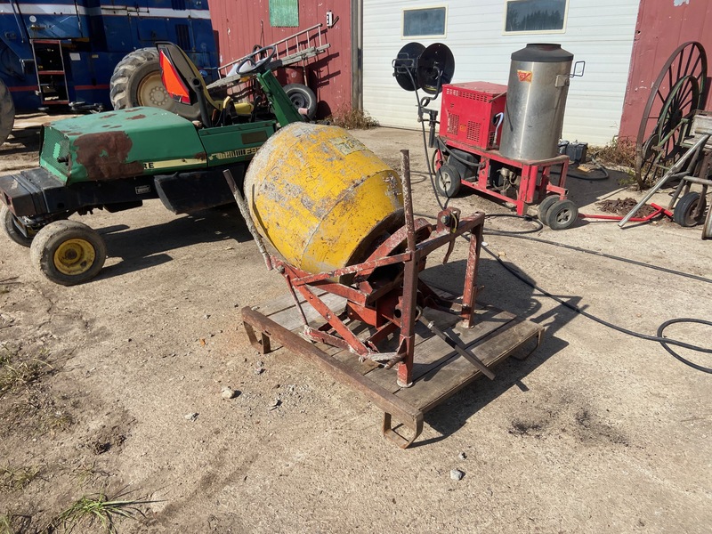 Construction  Teagle Cement Mixer Photo