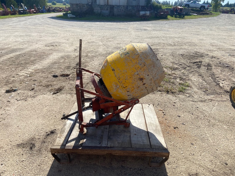 Construction  Teagle Cement Mixer Photo
