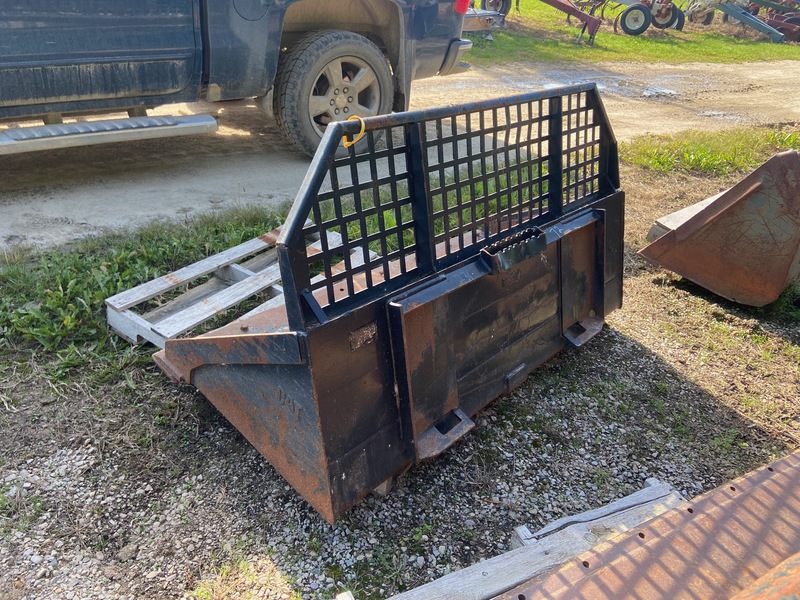 Attachments  Cat Bucket - 68" Photo