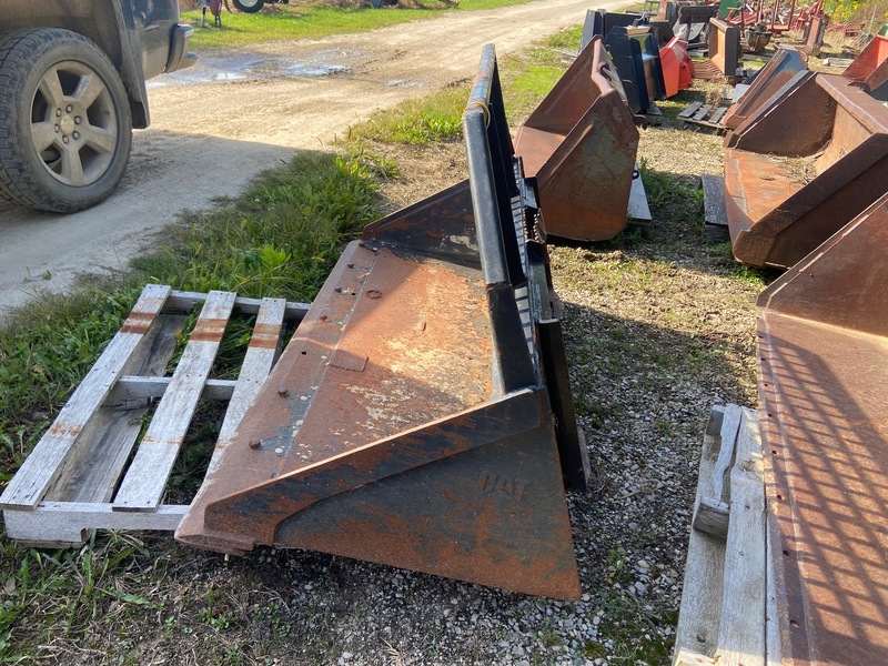 Attachments  Cat Bucket - 68" Photo
