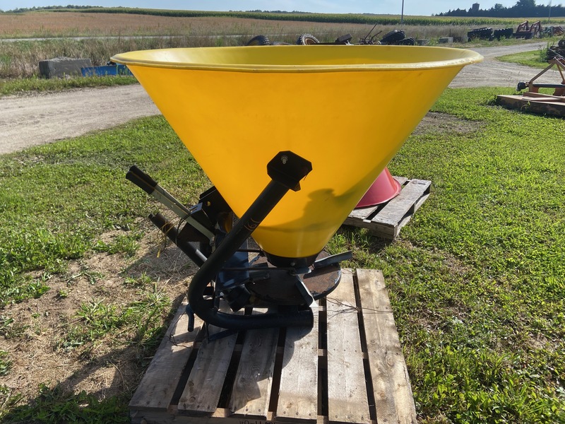 Chemical/Fertilizer Application  Faza Fertilizer Spreader - 3PT Photo