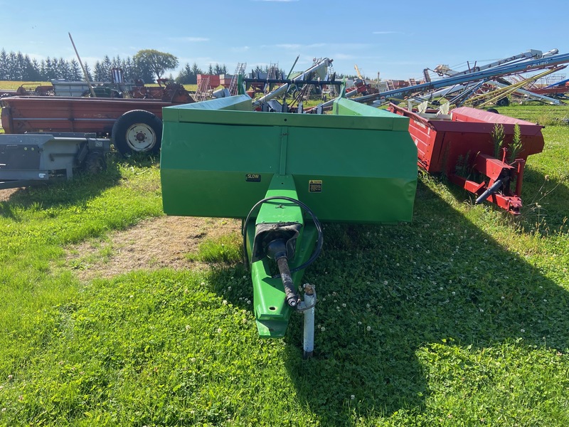 Manure Equipment  John Deere Manure Spreader - Model 680 Photo