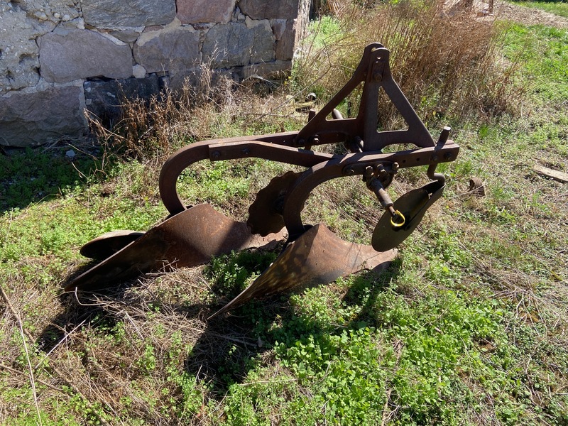 Dearborn 2 Furrow Plow - 3PT