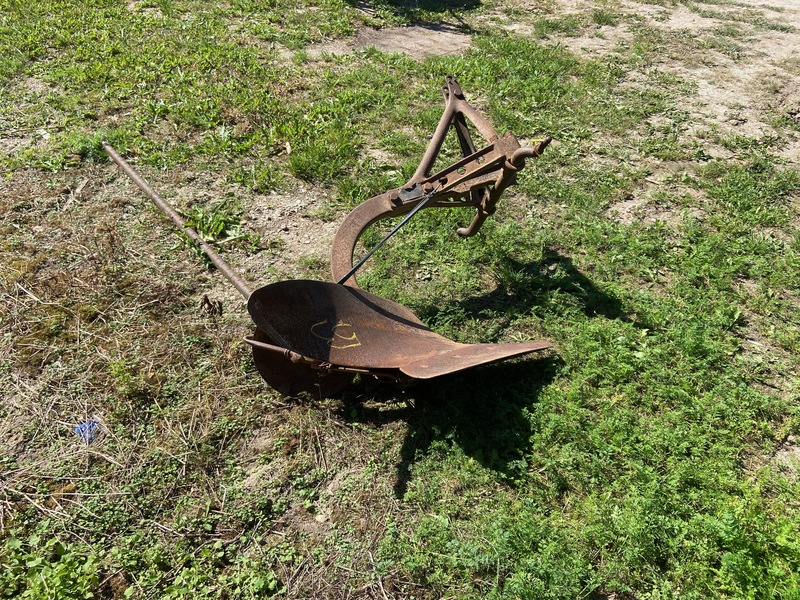 Tillage - Plows  Ford 1 Furrow Plow - 3PT Photo