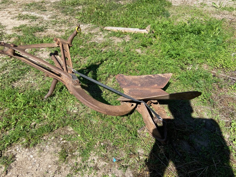 Tillage - Plows  Ford 1 Furrow Plow - 3PT Photo