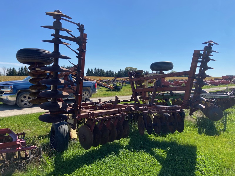 Tillage - Discs  Krause Disc - 18' Photo