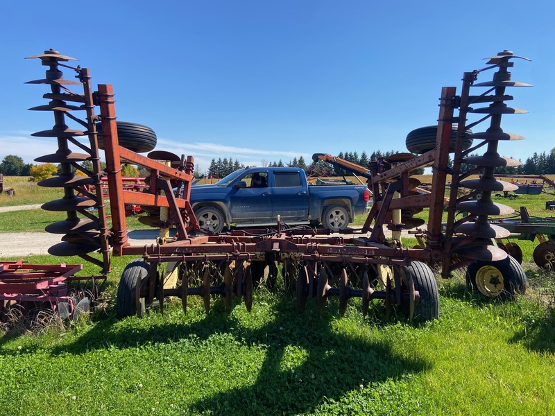 Tillage - Discs  Krause Disc - 18' Photo