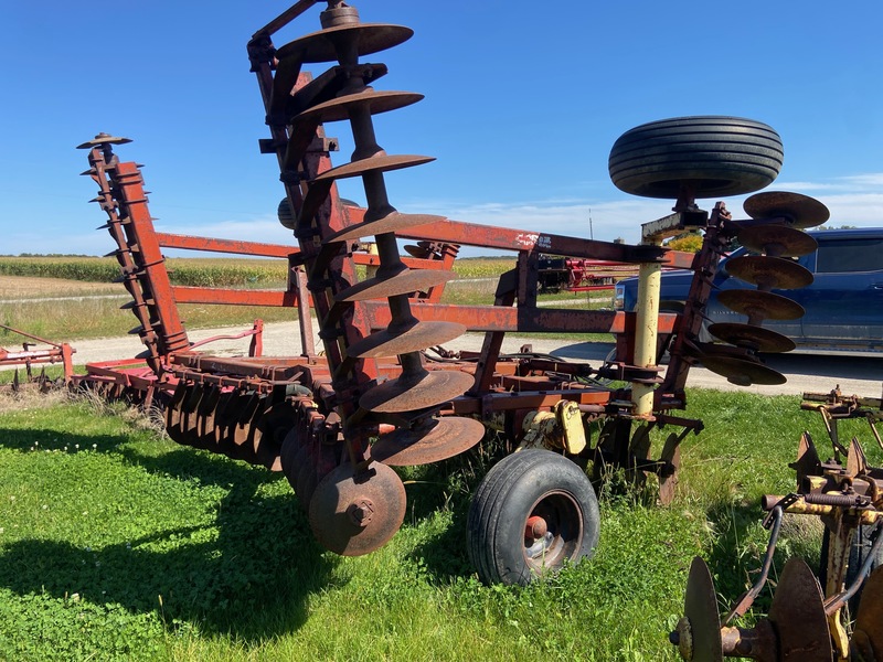 Tillage - Discs  Krause Disc - 18' Photo