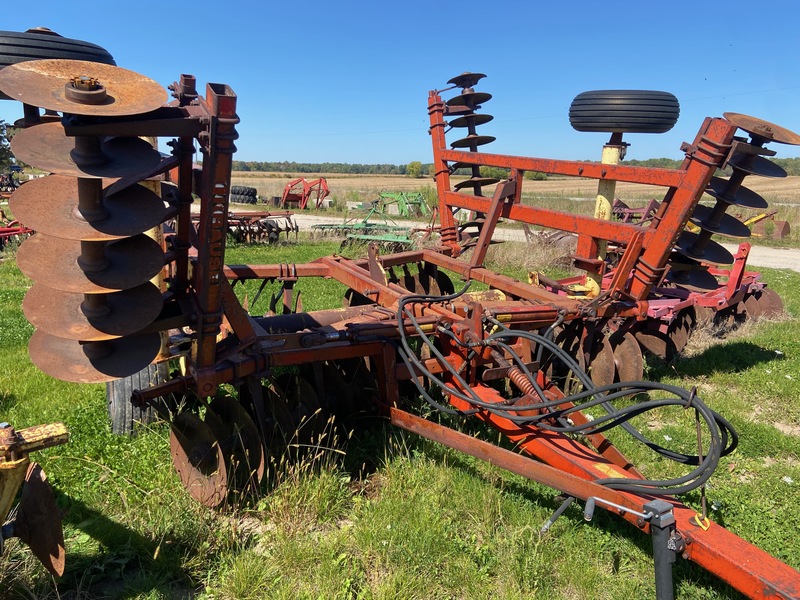 Tillage - Discs  Krause Disc - 18' Photo