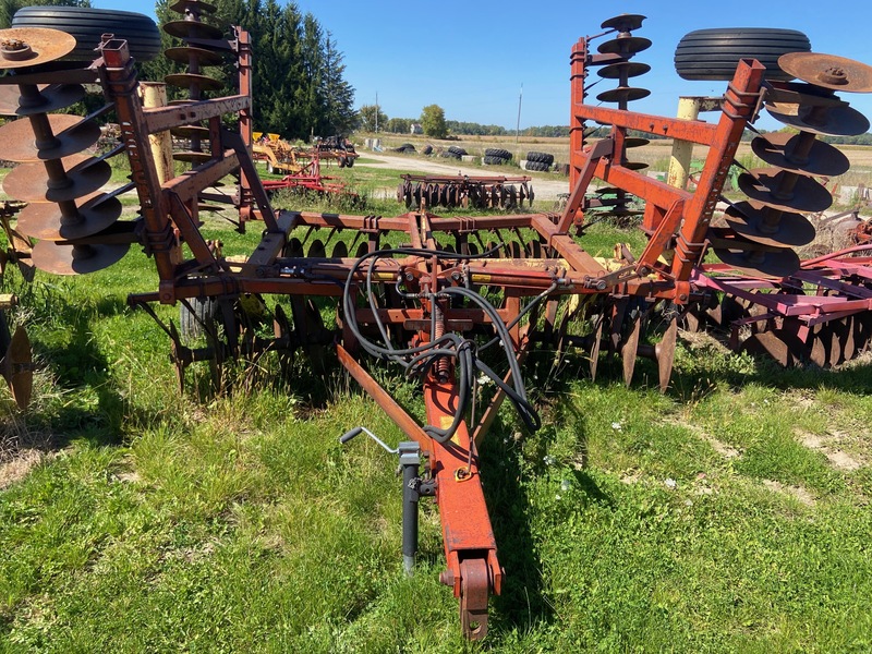 Tillage - Discs  Krause Disc - 18' Photo