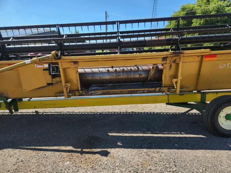 Combines & Harvesting Equipment  Claas F530 Flex Head with Cart  Photo