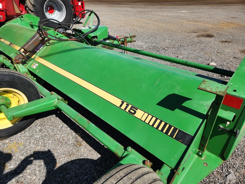 Mowers  John Deere 115 Flail Mower  Photo