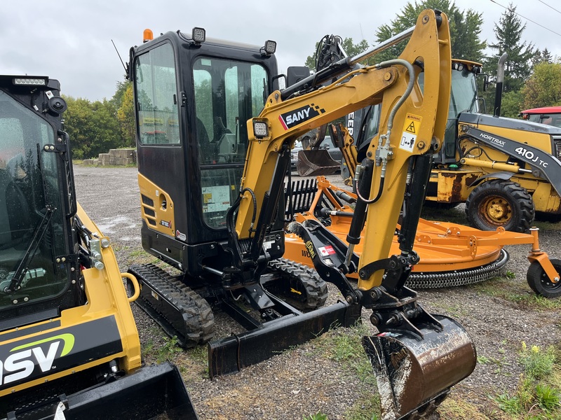 Sany SY18C Mini Excavator package  - only 140 hrs ! 