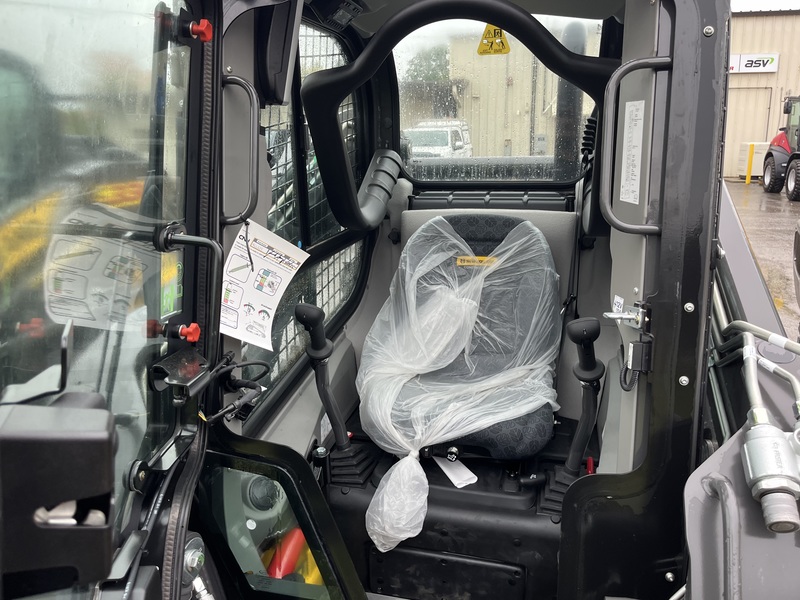 New Holland L328 Skid Steer Loader 