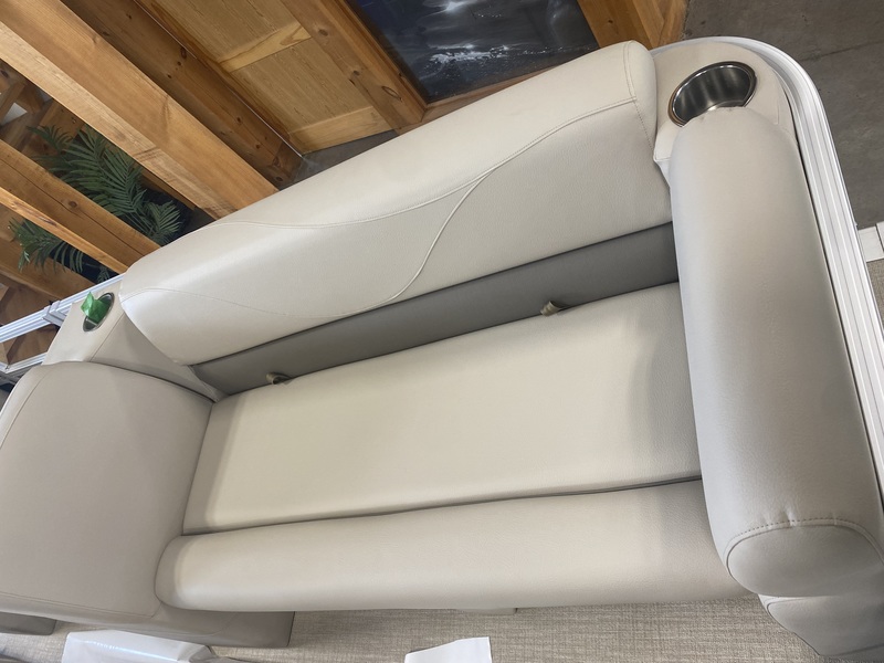 Boats  2023 LEGEND Q-SERIES LE 19 CRUISE - HULL ONLY! Photo