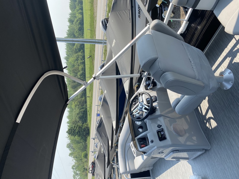 Boats  2023 Bennington 20 SVSR - Hull Only Photo