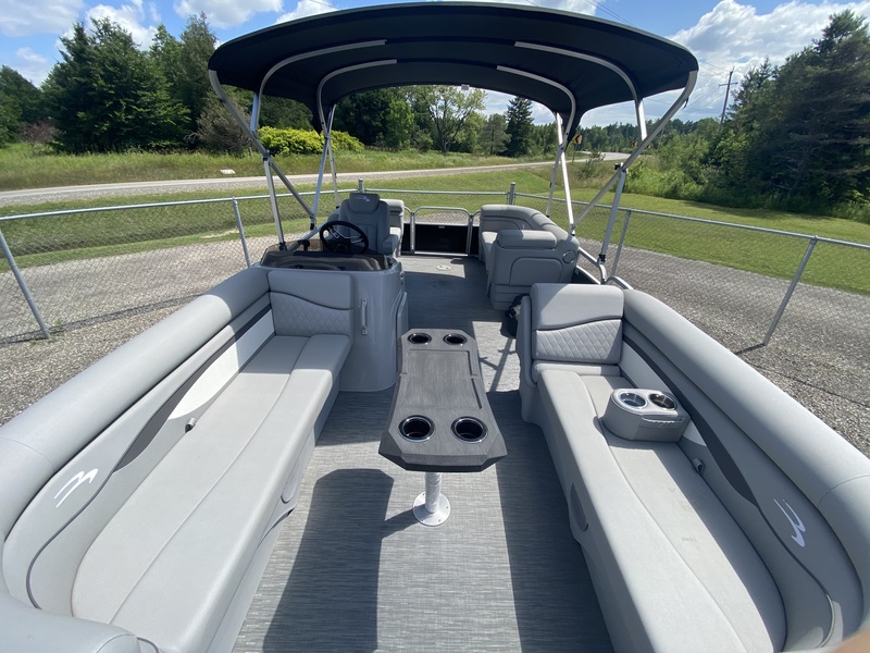 Boats  2023 Bennington 20 SVSR - Hull Only Photo