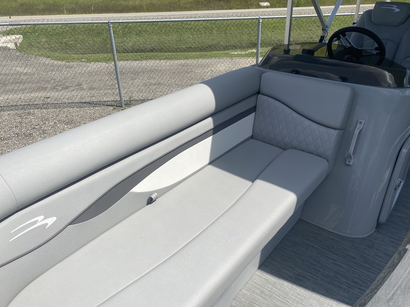 Boats  2023 Bennington 20 SVSR - Hull Only Photo