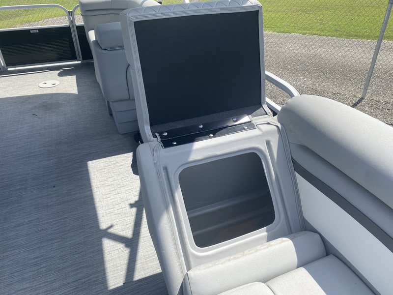 Boats  2023 Bennington 20 SVSR - Hull Only Photo