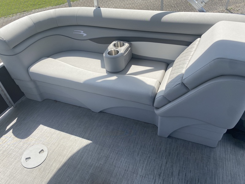 Boats  2023 Bennington 20 SVSR - Hull Only Photo