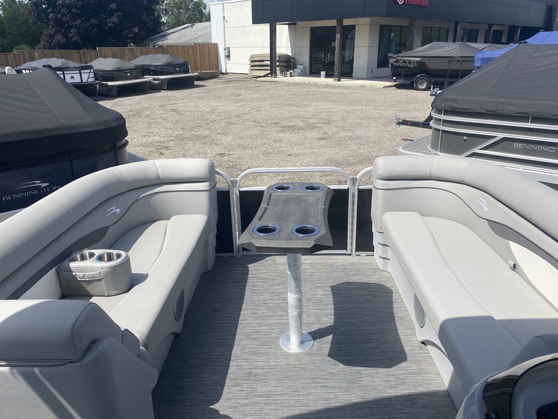 Boats  2023 Bennington 20 SVSR - Hull Only Photo