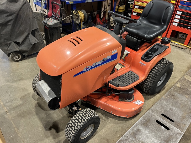Simplicity Regent Riding mower 44” deck 
