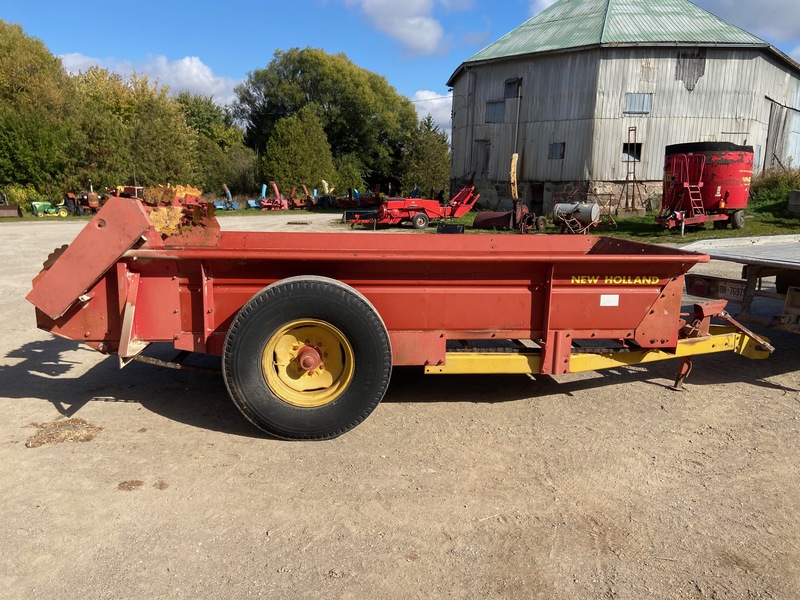 Manure Equipment  NH 518 Manure Spreader Photo