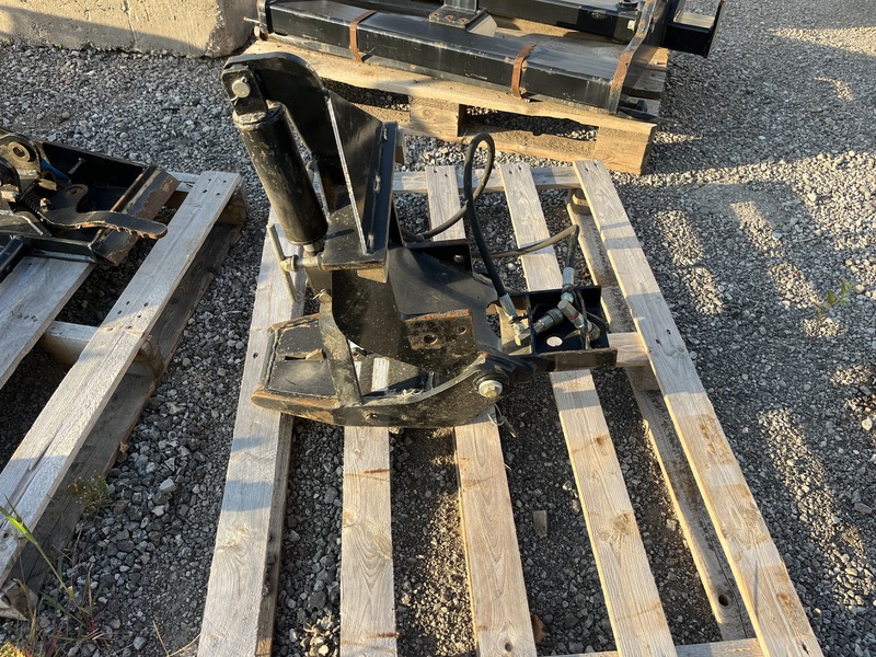 Kubota BX2200 front hitch for blade/sweeper