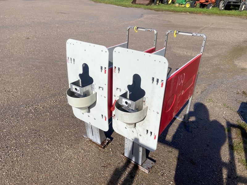 Hay/Forage/Livestock  Livestock Feeders Photo