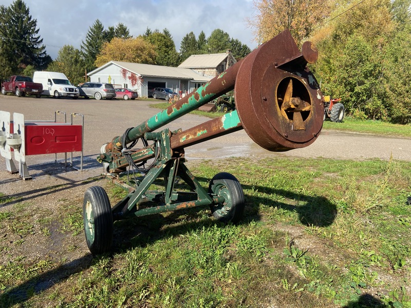 Manure Equipment  Husky Manure Pump - 6" x 10.5' Photo