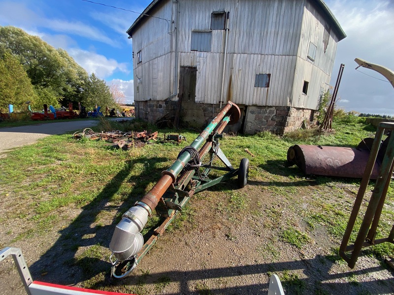 Manure Equipment  Husky Manure Pump - 6" x 10.5' Photo