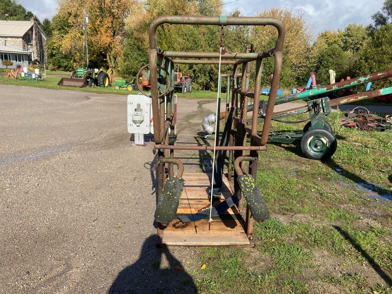 Hay/Forage/Livestock  Cattle Hoof Trimmer Photo