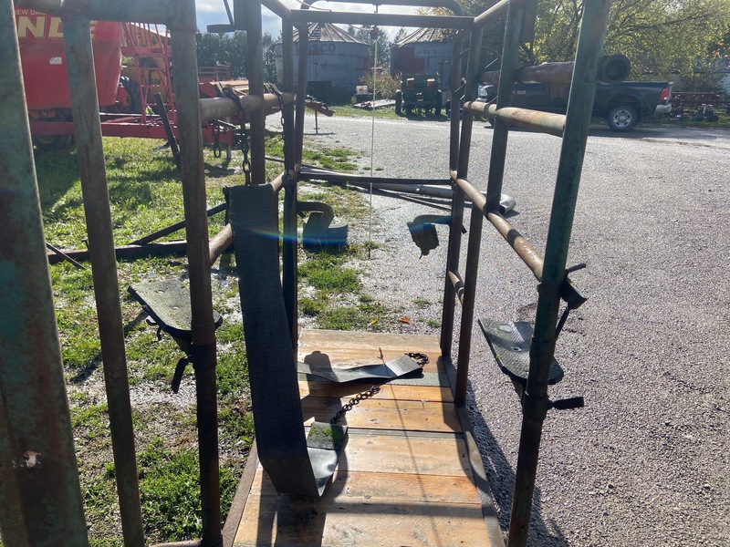 Hay/Forage/Livestock  Cattle Hoof Trimmer Photo