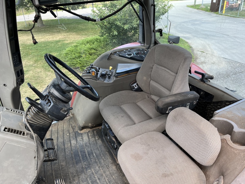 Case Magnum 305 Tractor for sale 