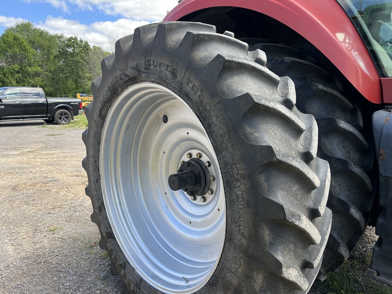 Case Magnum 305 Tractor for sale 