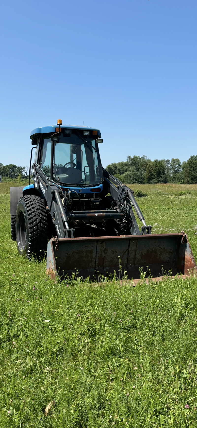 New Holland TV140 Bi directional Tractor for sale 