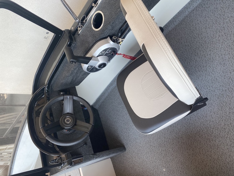 Boats  2026 Legend R15 Photo