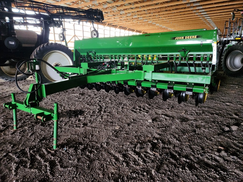 John Deere 750 No Till Drill 