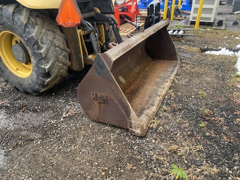 New Holland LV80 Industrial Tractor Loader w/plow
