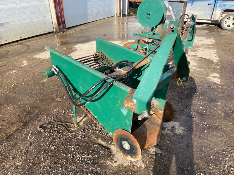 Vegetable Equipment  Potato Digger - 3PT Photo