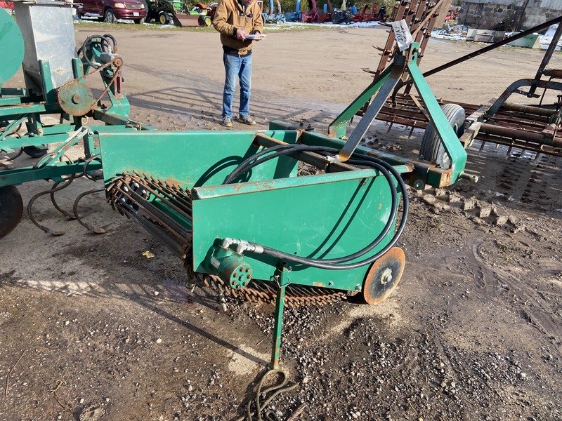 Vegetable Equipment  Potato Digger - 3PT Photo
