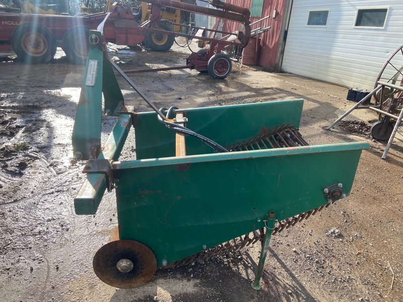 Vegetable Equipment  Potato Digger - 3PT Photo